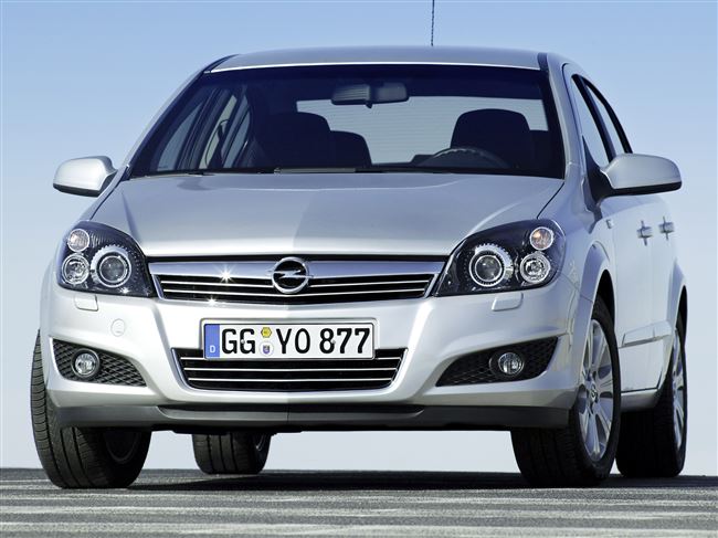 Технические характеристики Opel Astra Family Sedan
